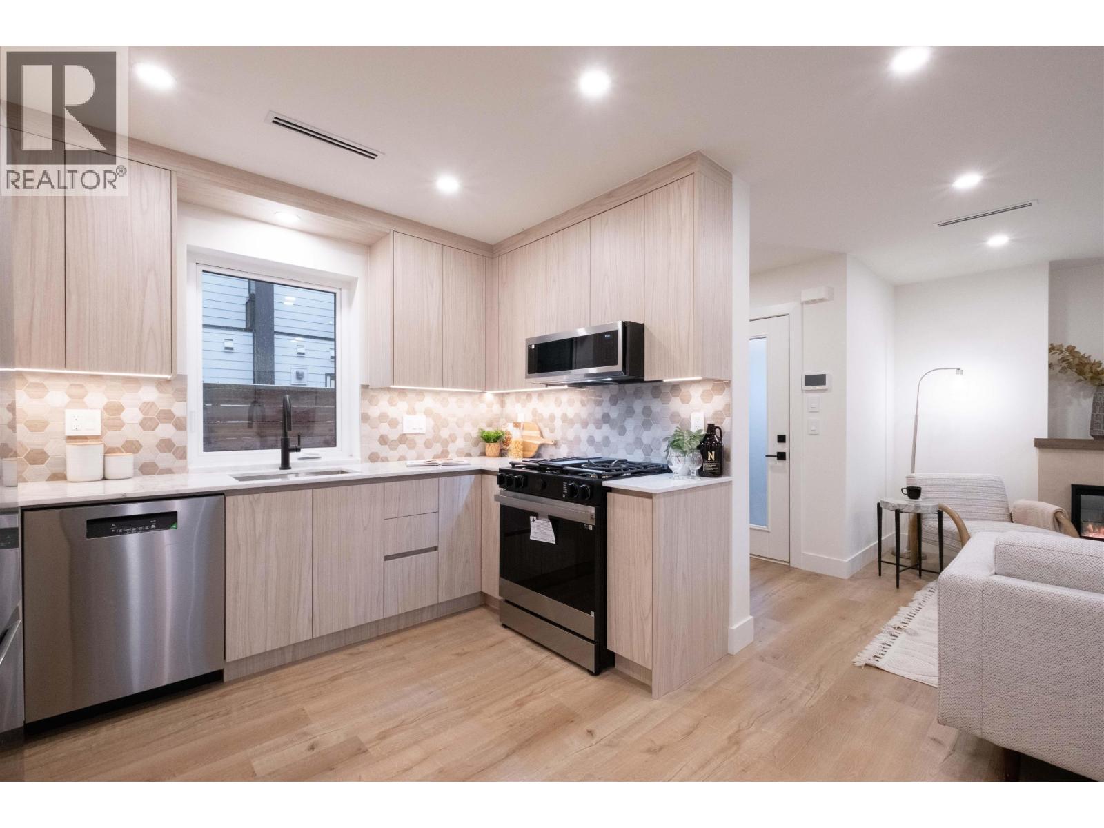 3 Bed, 3 Bath House for Sale in Vancouver – 2665 E PENDER STREET, Vancouver – MLS# R3146564 - Image 8