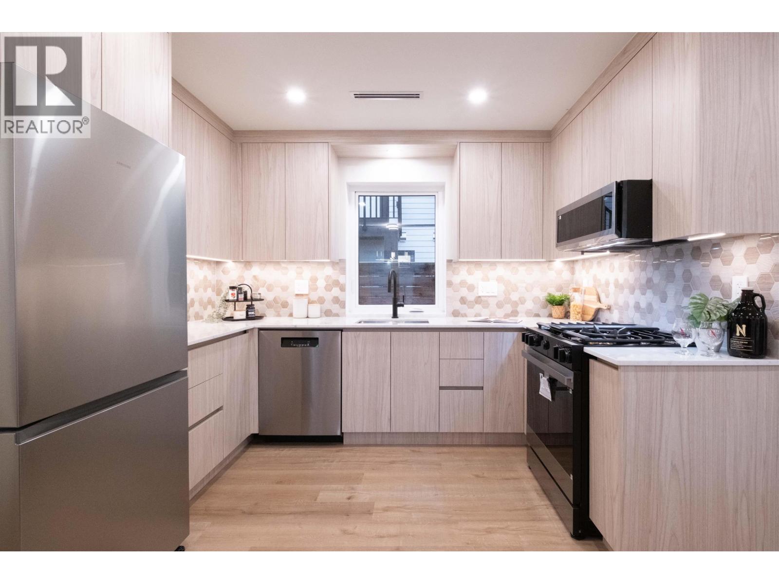 3 Bed, 3 Bath House for Sale in Vancouver – 2665 E PENDER STREET, Vancouver – MLS# R3146564 - Image 9