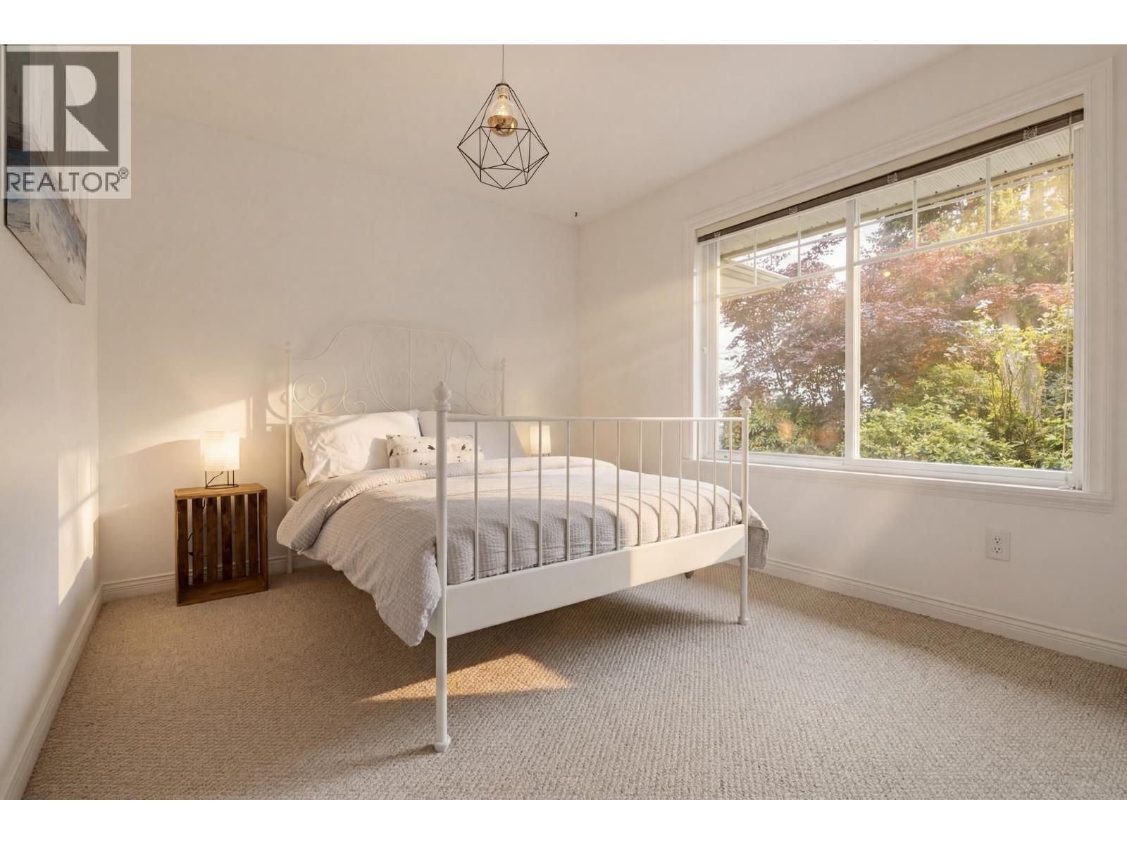 1315 THOMAS AVENUE, Coquitlam