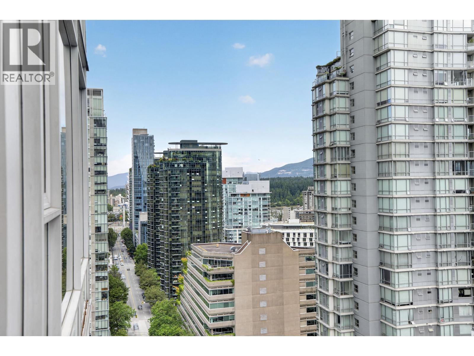 2 Bed, 2 Bath House for Sale in Vancouver – 2001 1188 W PENDER STREET, Vancouver – MLS# R3146629 - Image 17