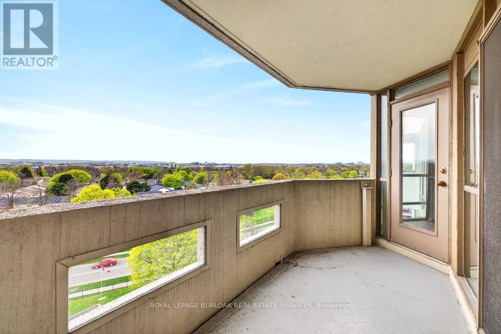 #808 5070 PINEDALE AVENUE - 24