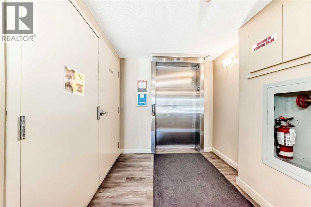 #4304 403 Mackenzie Way SW - 23