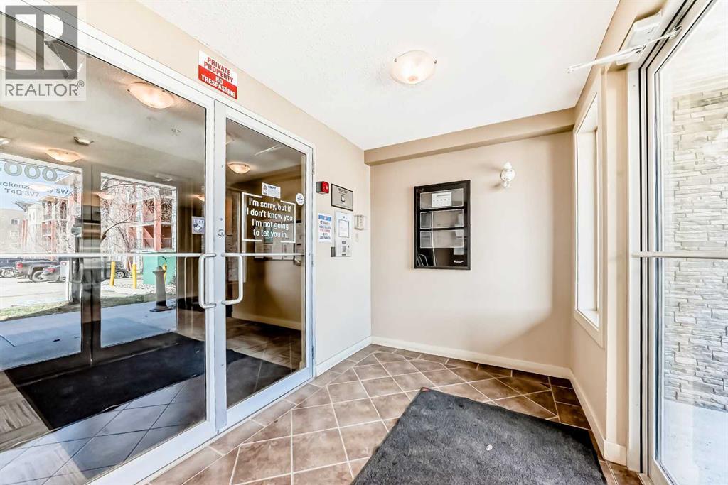 #4304 403 Mackenzie Way SW - 25