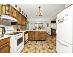 7615 Lawrence Drive, Burnaby, BC V5A3M6 Photo 14