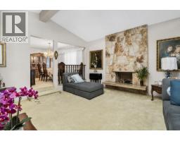 7615 Lawrence Drive, Burnaby, BC V5A3M6 Photo 9