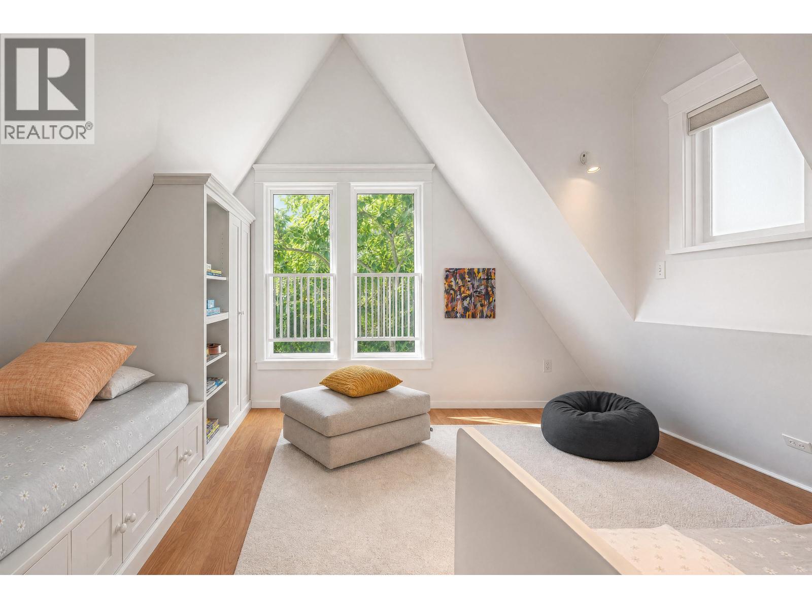 3 Bed, 2 Bath House for Sale in Vancouver – 2053 CHARLES STREET, Vancouver – MLS# R3146651 - Image 15
