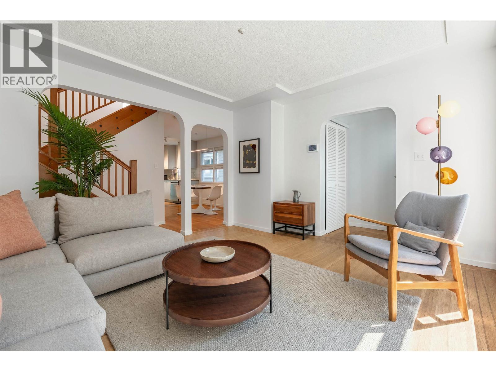 3 Bed, 2 Bath House for Sale in Vancouver – 2053 CHARLES STREET, Vancouver – MLS# R3146651 - Image 4