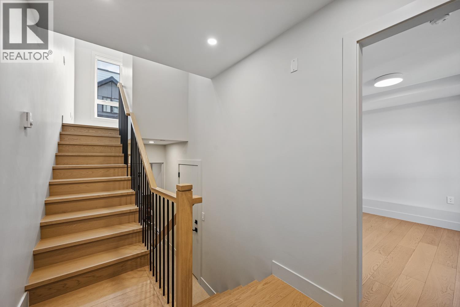 4 Bed, 3 Bath House for Rent in Vancouver – 3410 KNIGHT STREET, Vancouver – MLS# R3146550 - Image 8