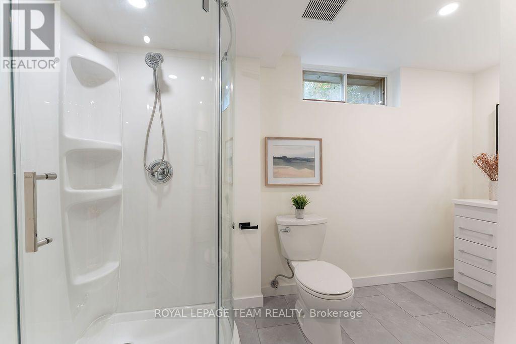 4 Bed, 3 Bath House for Sale in Ottawa – 194 MORRENA ROAD, Ottawa – MLS# X13568114 - Image 37