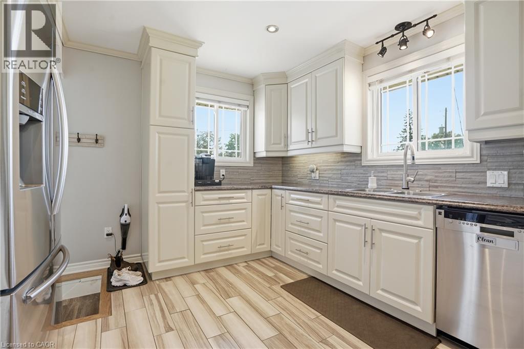 527 WALDEN Boulevard - 13