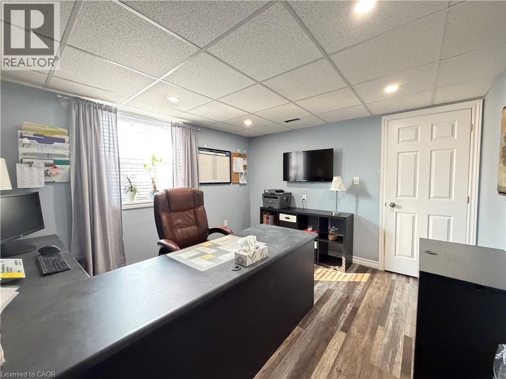 527 WALDEN Boulevard - 26