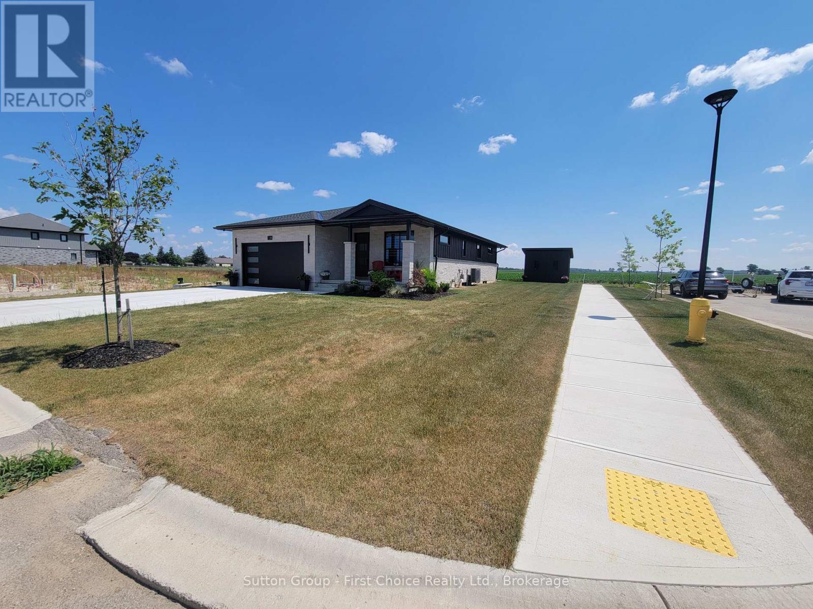 128 ROWE AVENUE - 50