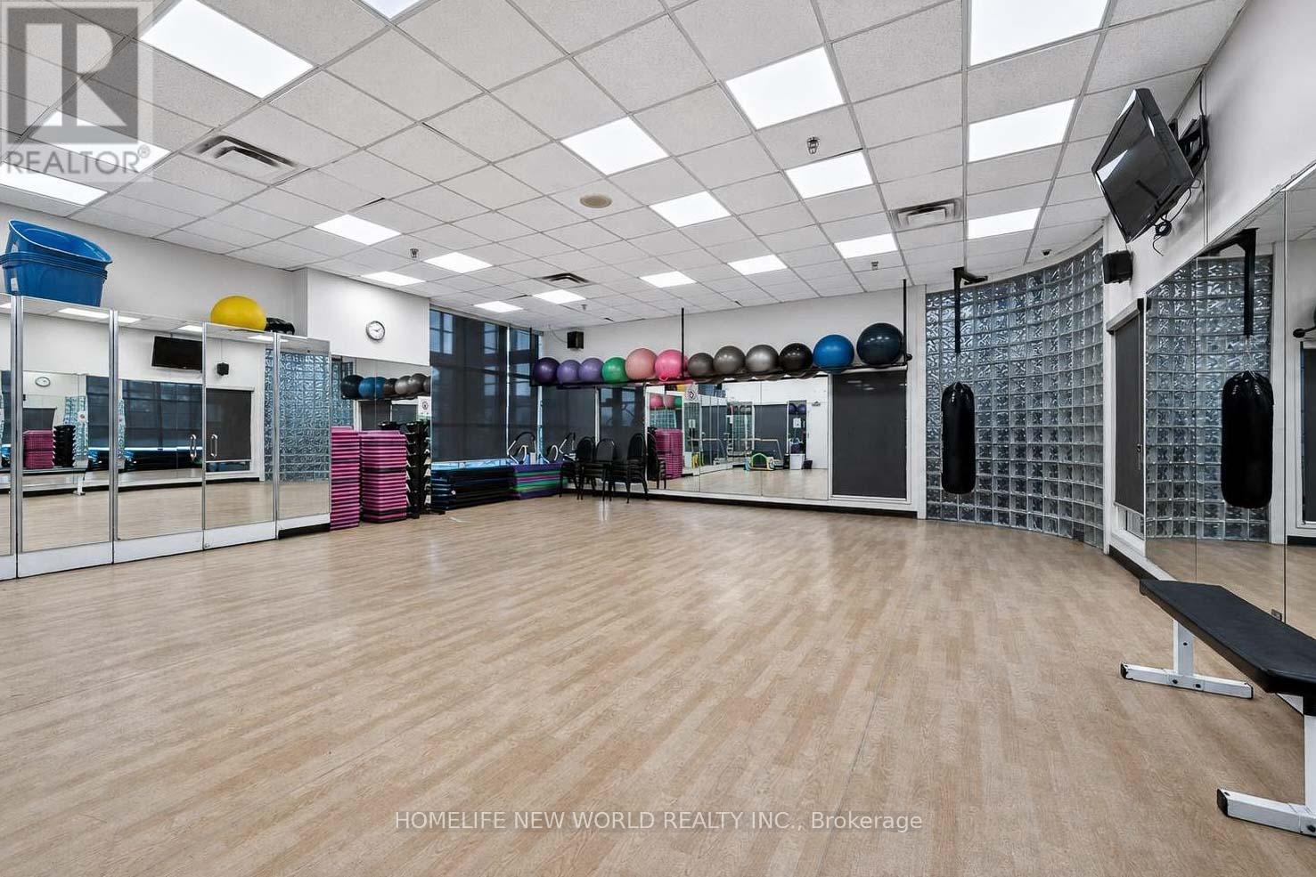 #1602 77 HARBOUR SQUARE - 29