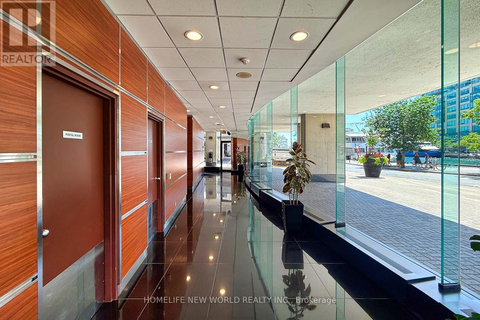 #1602 77 HARBOUR SQUARE - 35