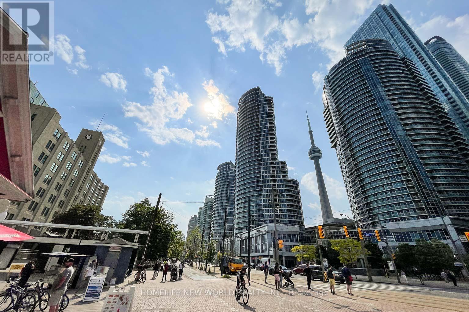 #1602 77 HARBOUR SQUARE - 36