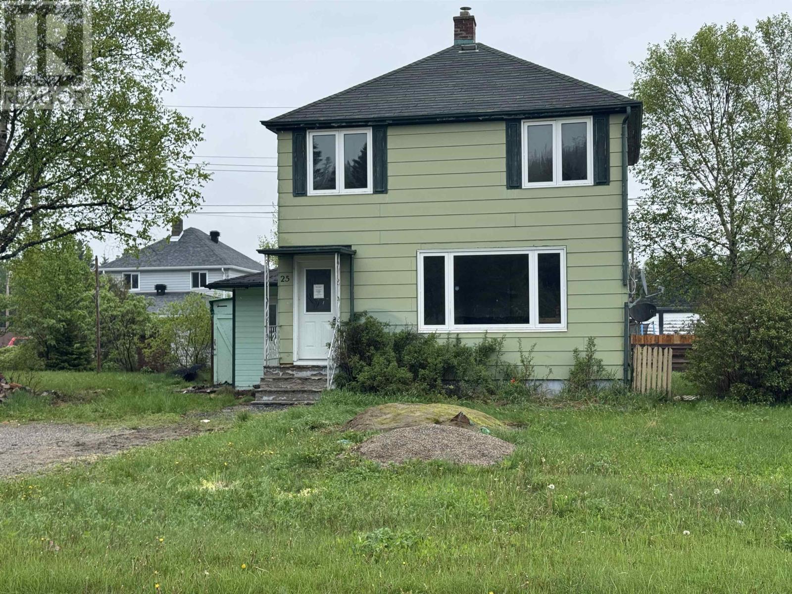 25 Ross AVE - 1