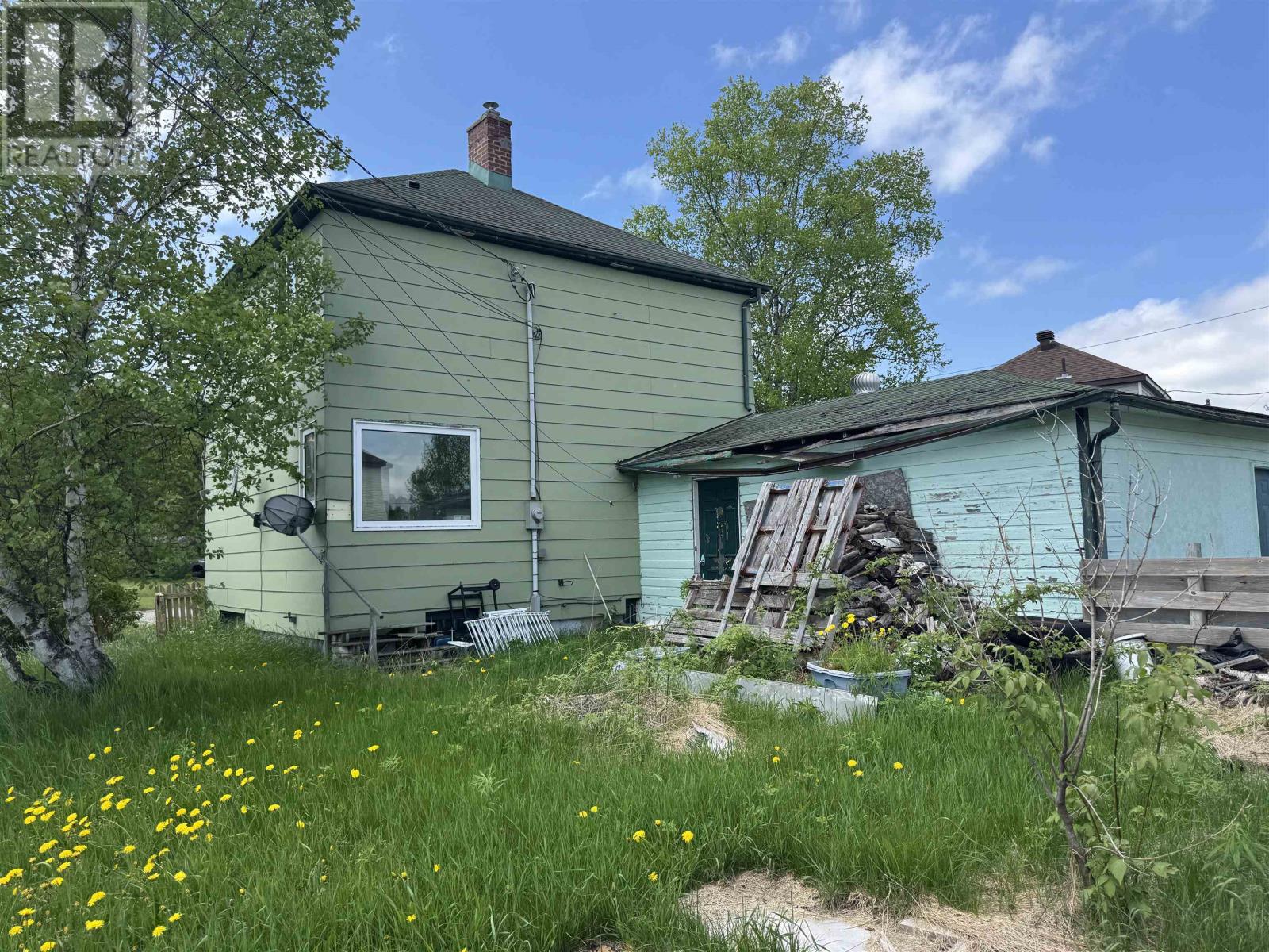 25 Ross AVE - 19