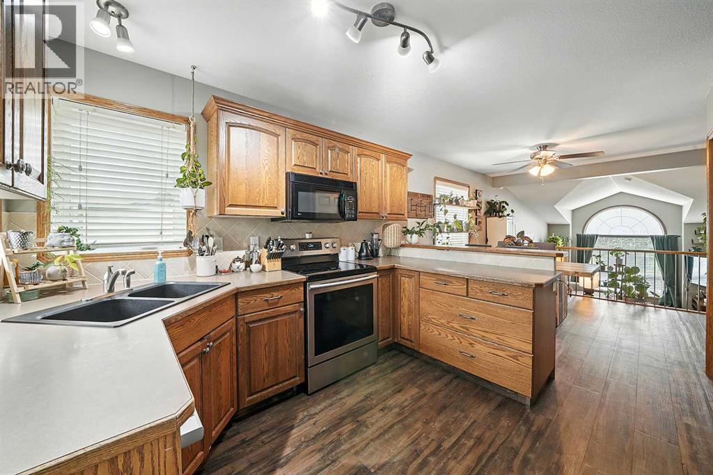 Listing photo – 23 Dubois Crescent, Red Deer