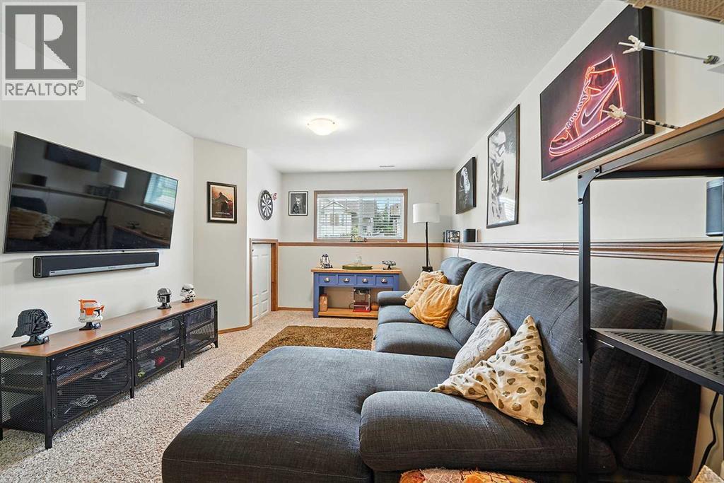 Listing photo – 23 Dubois Crescent, Red Deer