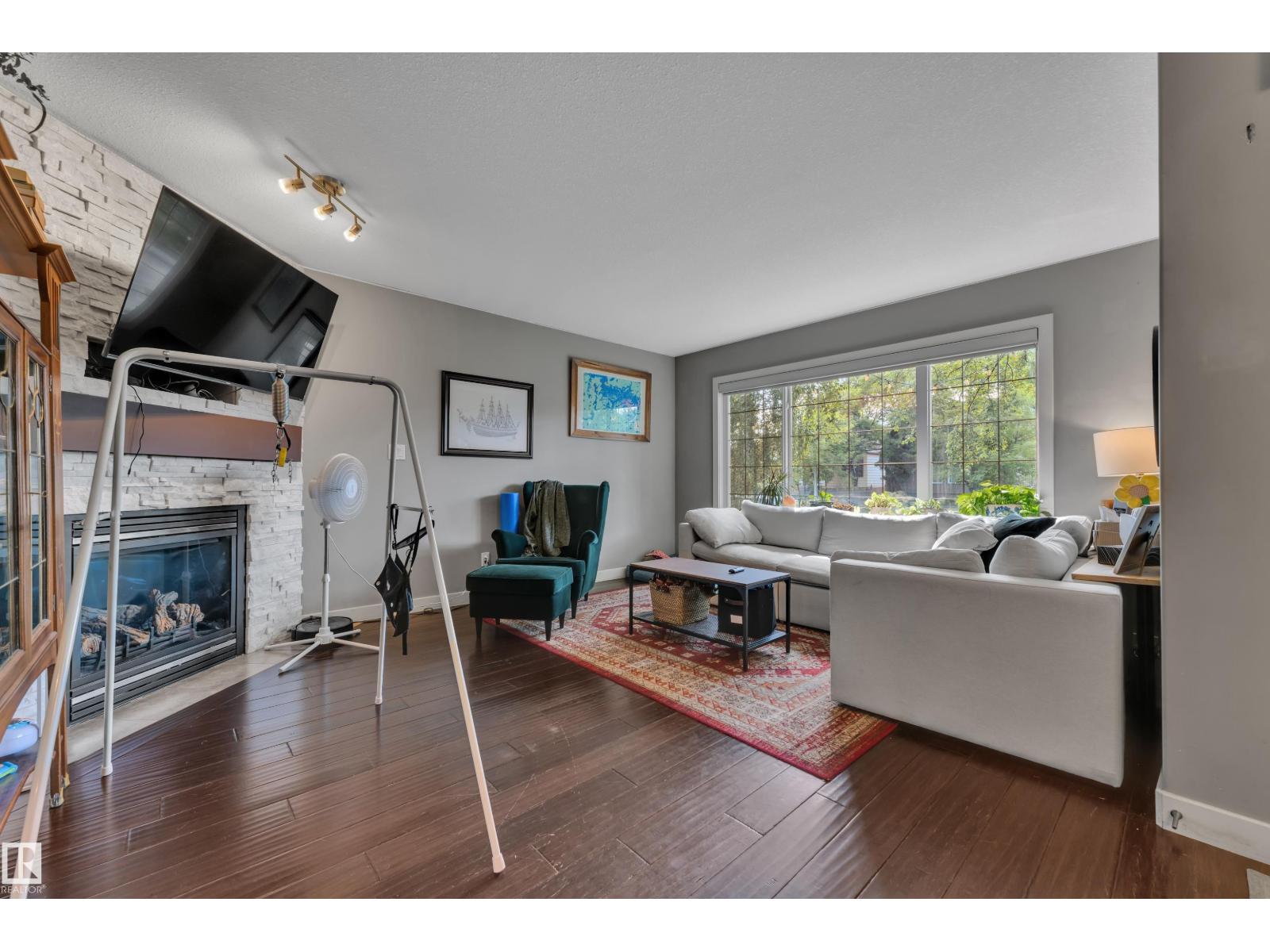 11929 63 street NW - 6