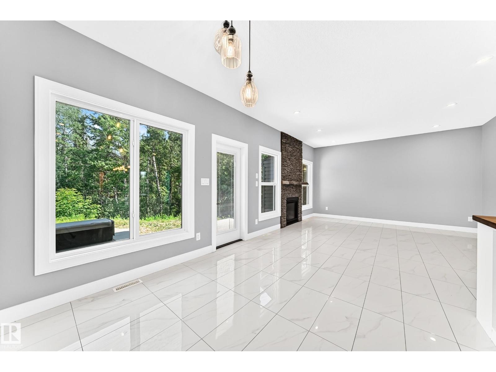 1226 TWP ROAD 540 - 23