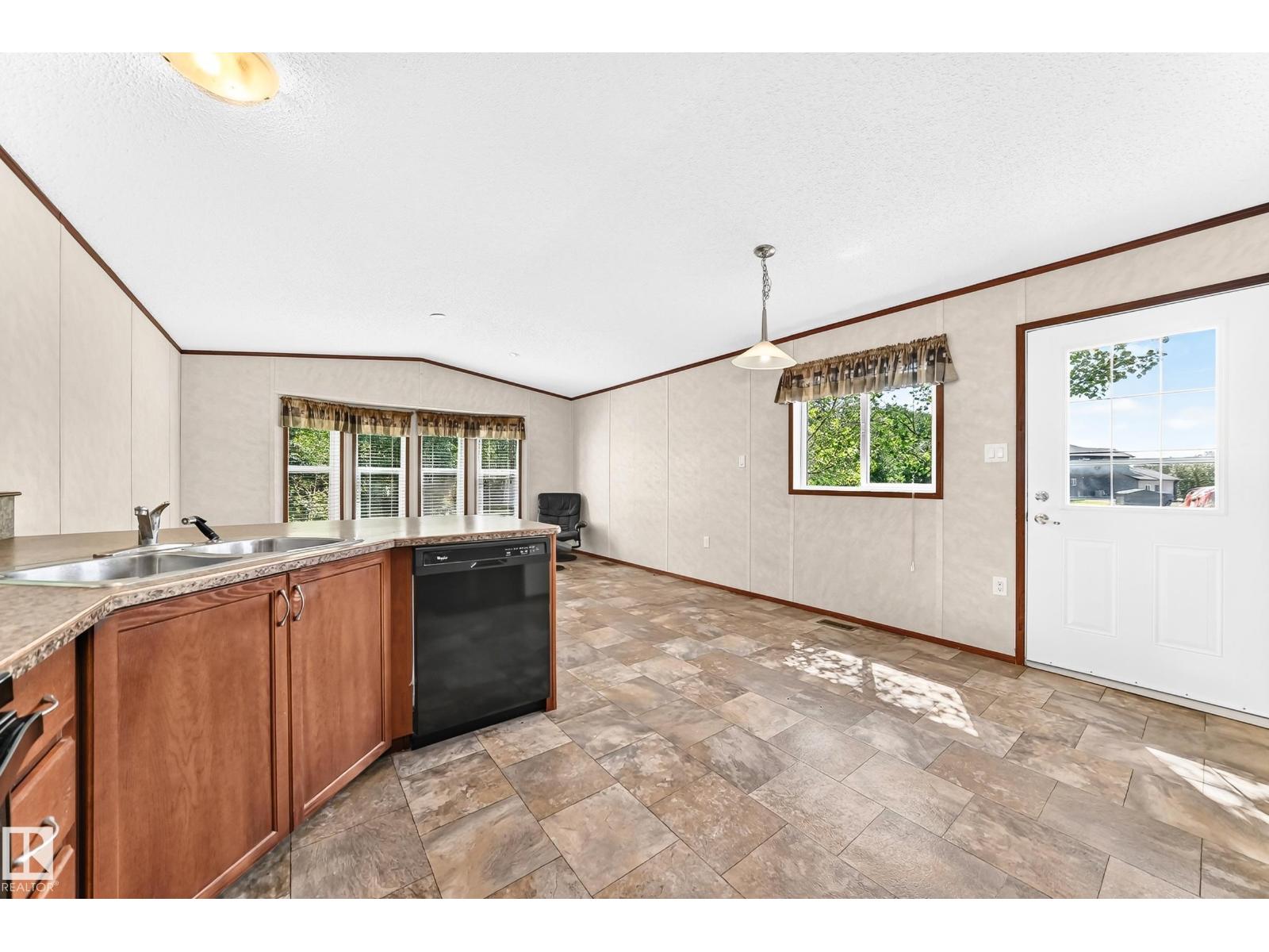 1226 TWP ROAD 540 - 67