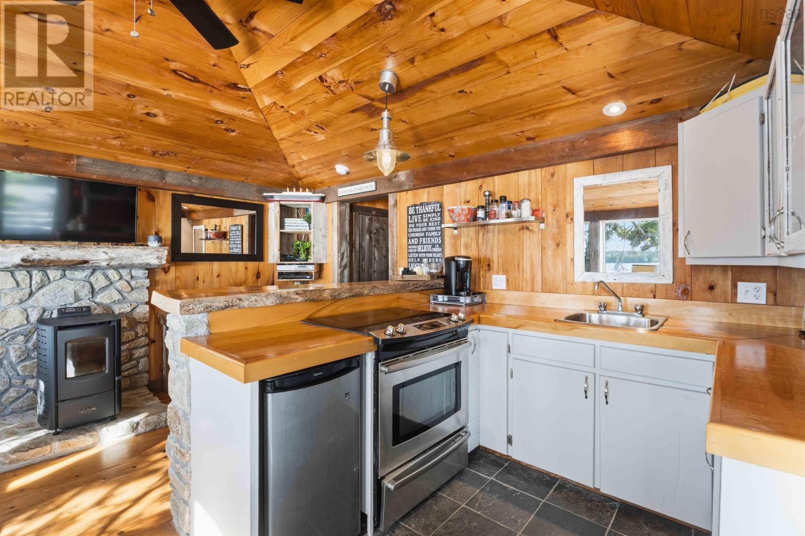 4039 & 4041 Sissiboo Road - 29