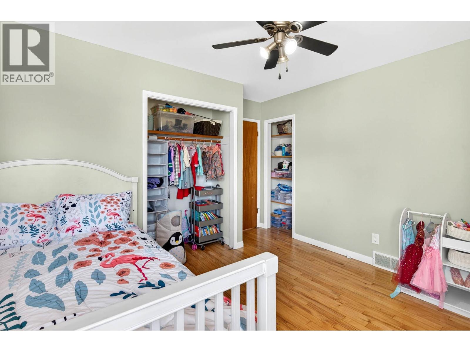 2572 FLEETWOOD Avenue - 24