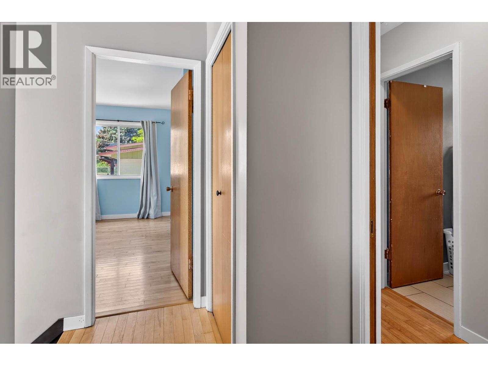 2572 FLEETWOOD Avenue - 18