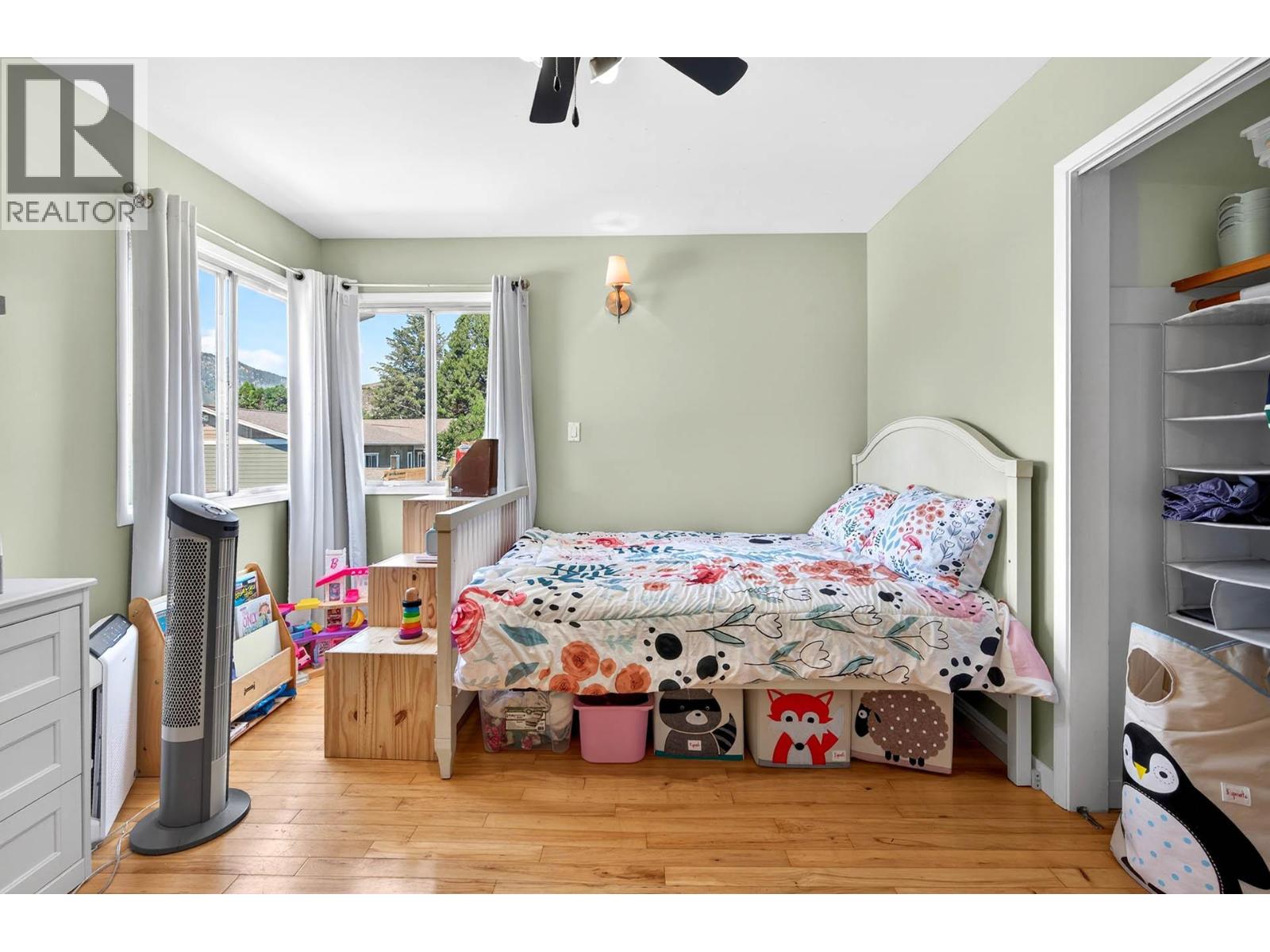 2572 FLEETWOOD Avenue - 23