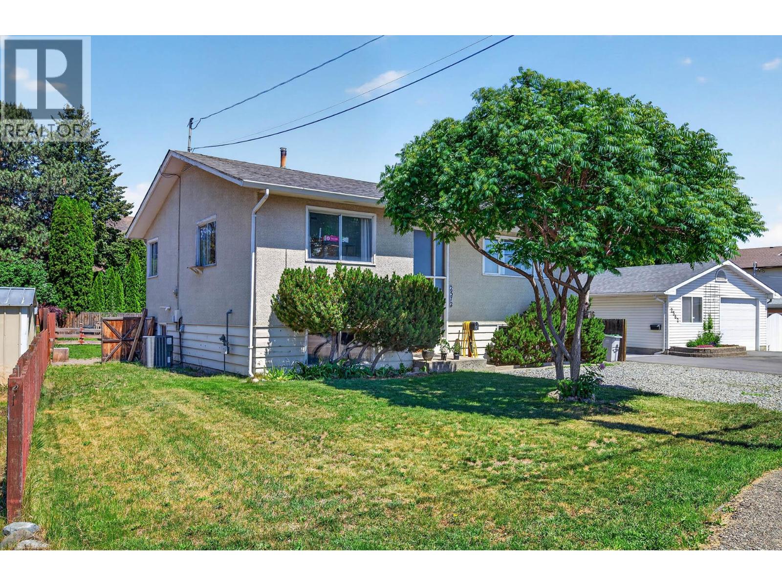 2572 FLEETWOOD Avenue - 42