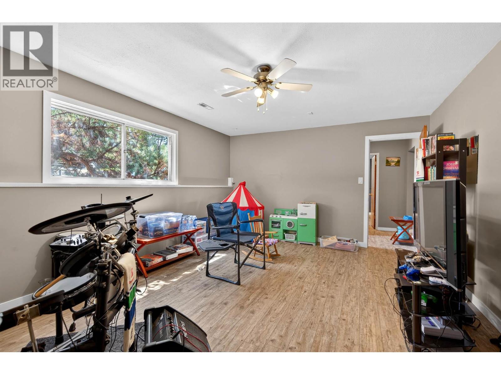 2572 FLEETWOOD Avenue - 30