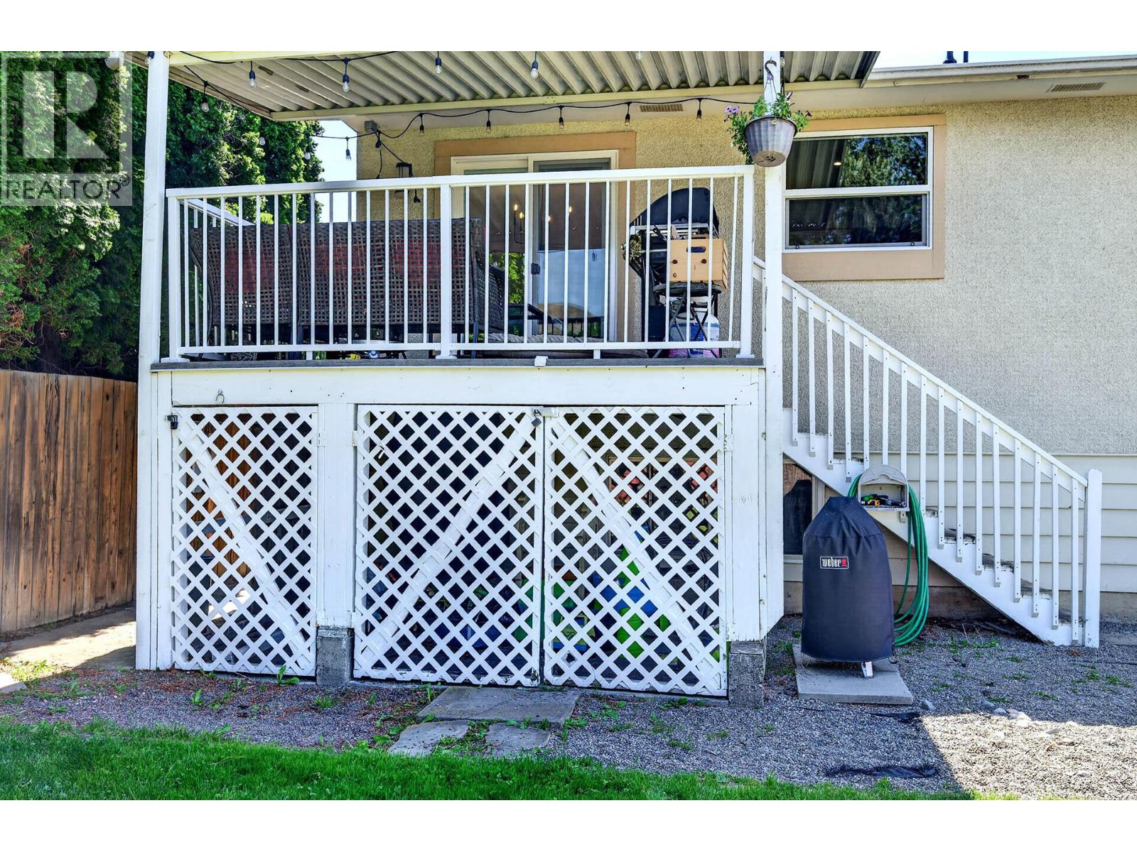 2572 FLEETWOOD Avenue - 45