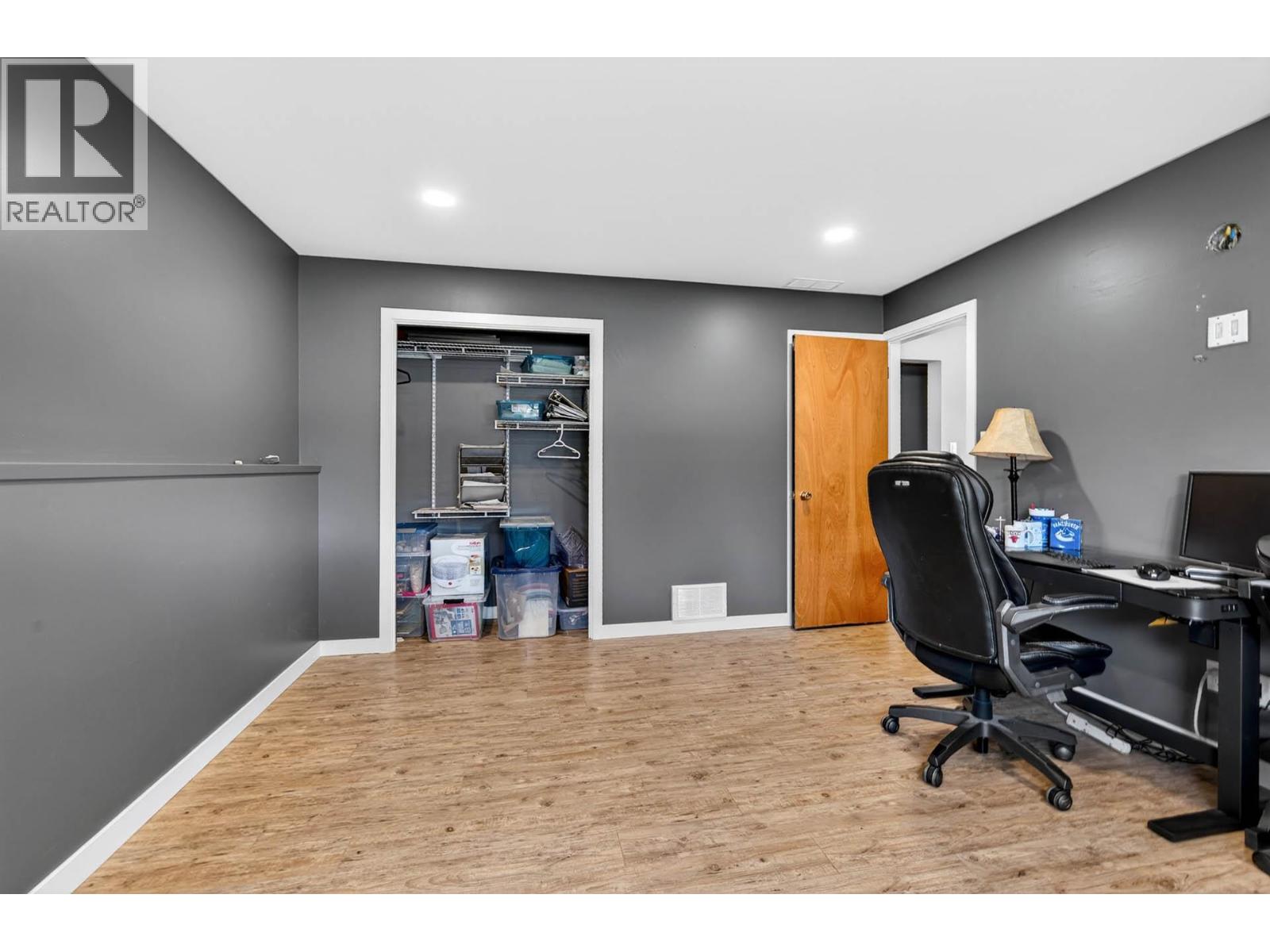 2572 FLEETWOOD Avenue - 32