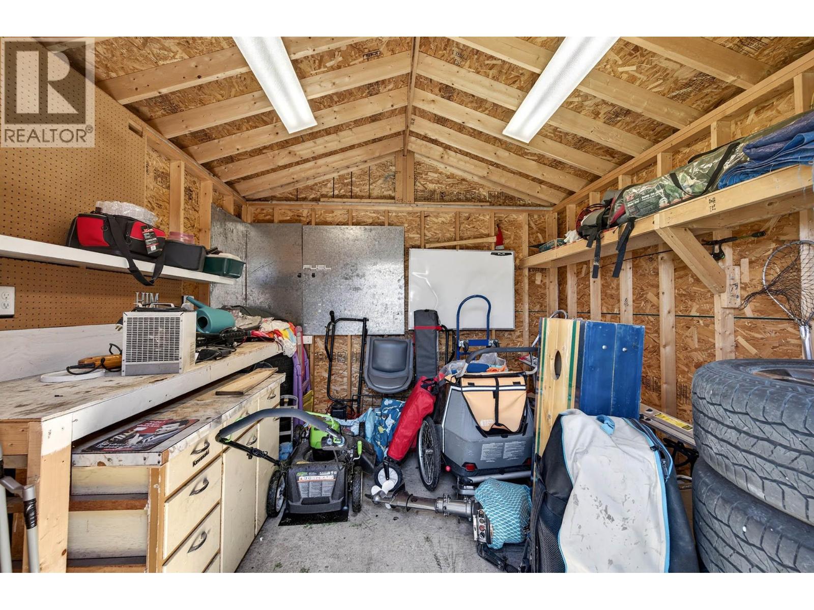 2572 FLEETWOOD Avenue - 51