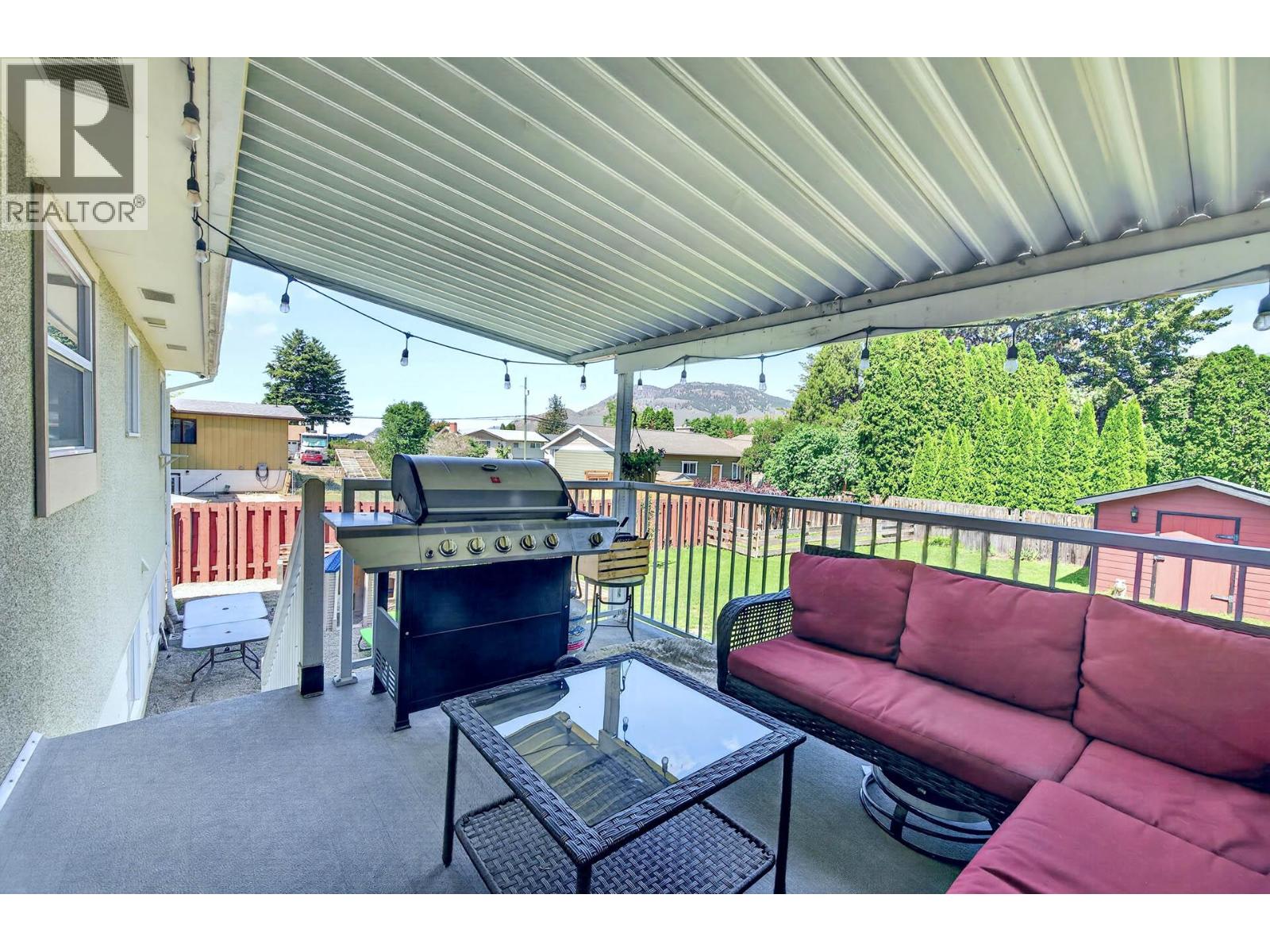 2572 FLEETWOOD Avenue - 48