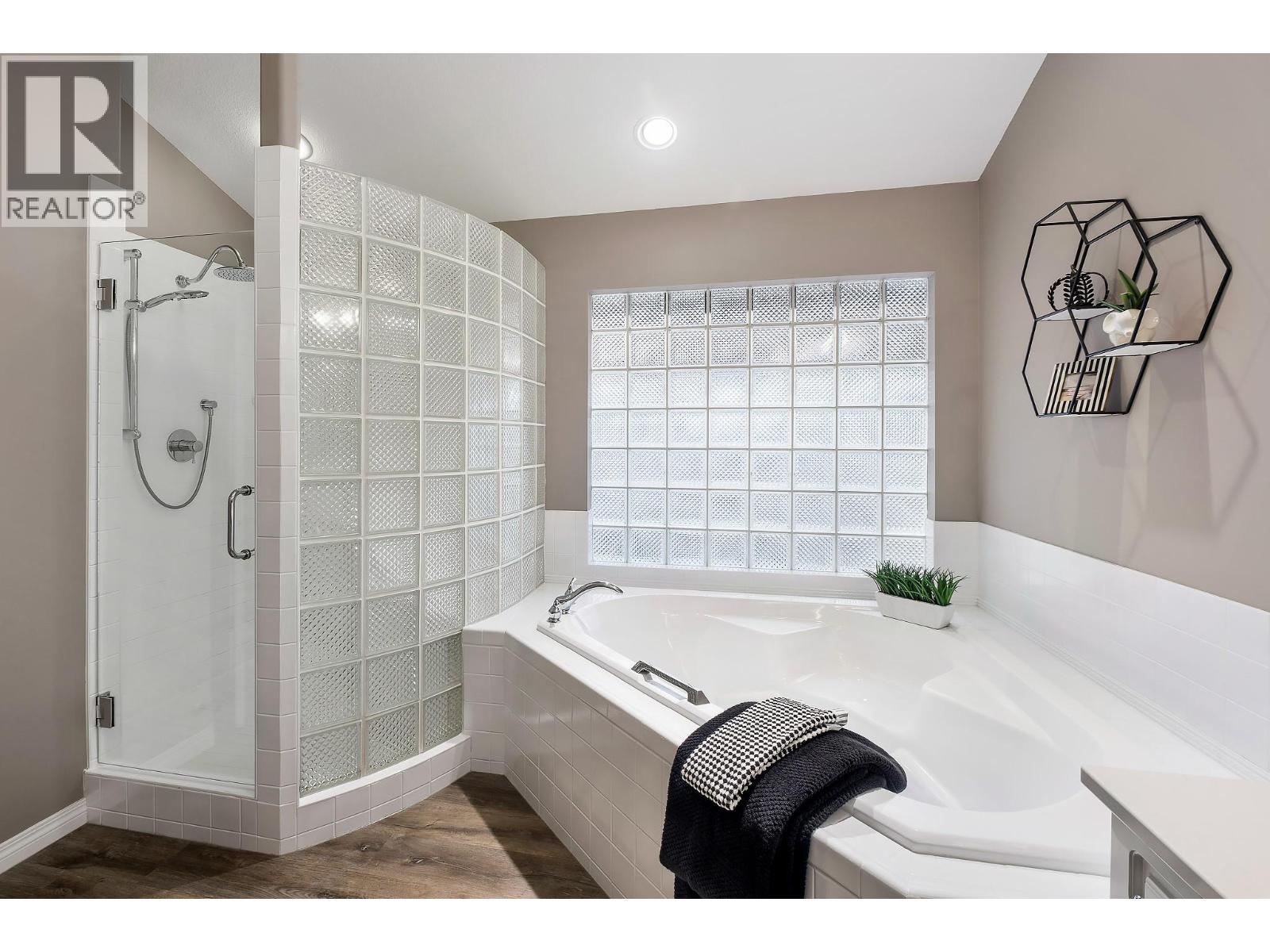 3907 Gallaghers Circle - 24