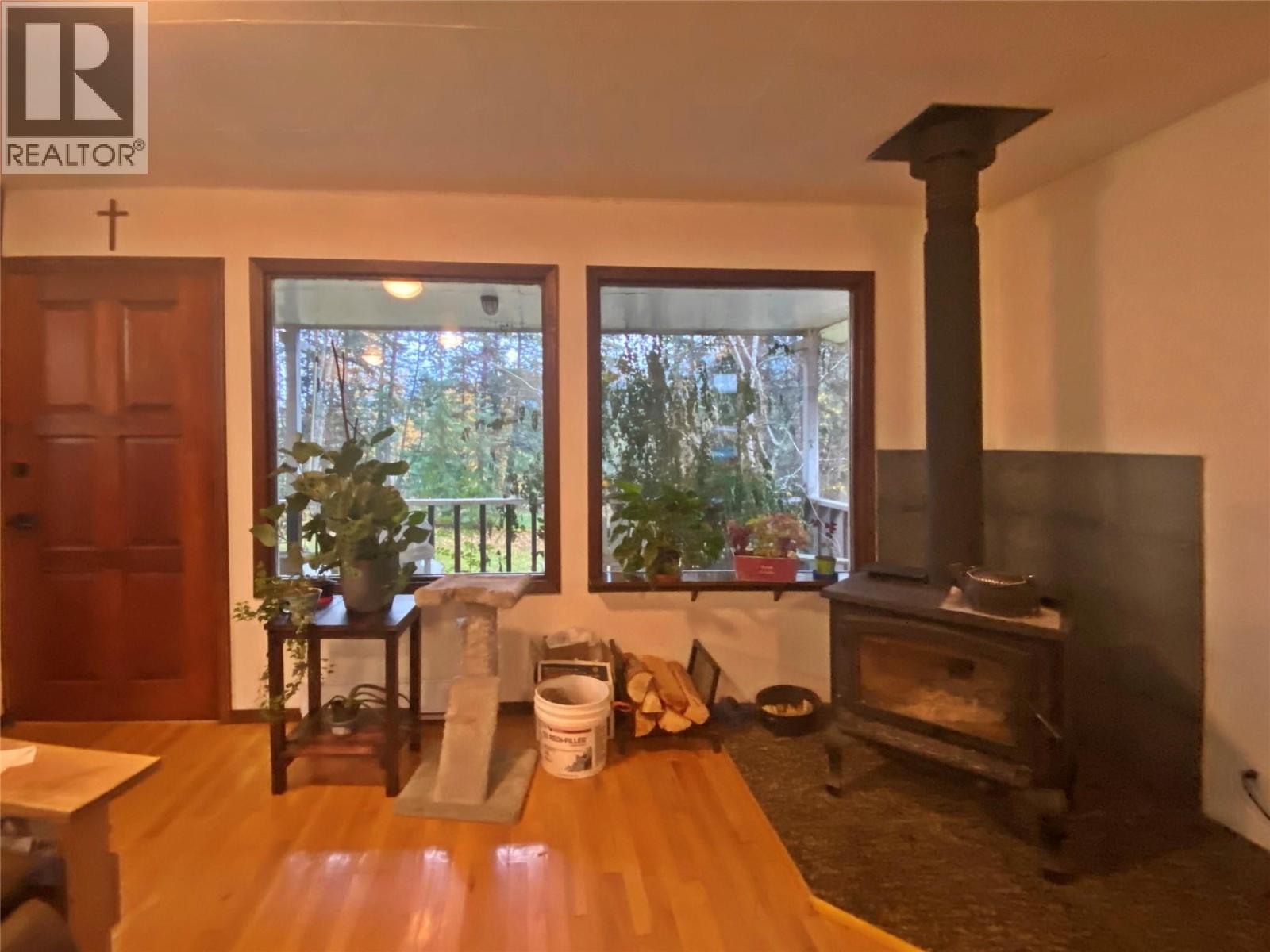 541 24 Highway - 15
