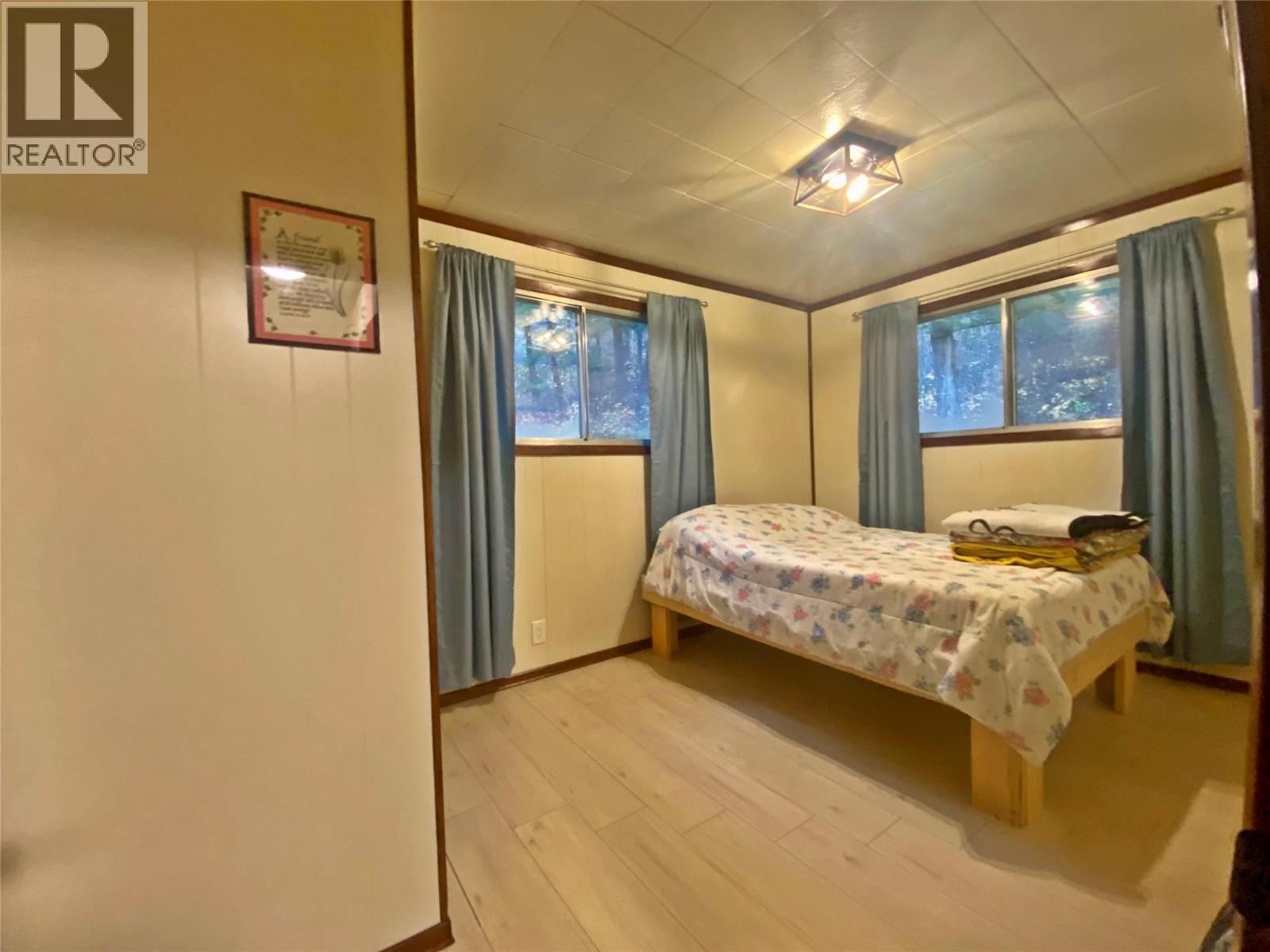 541 24 Highway - 21