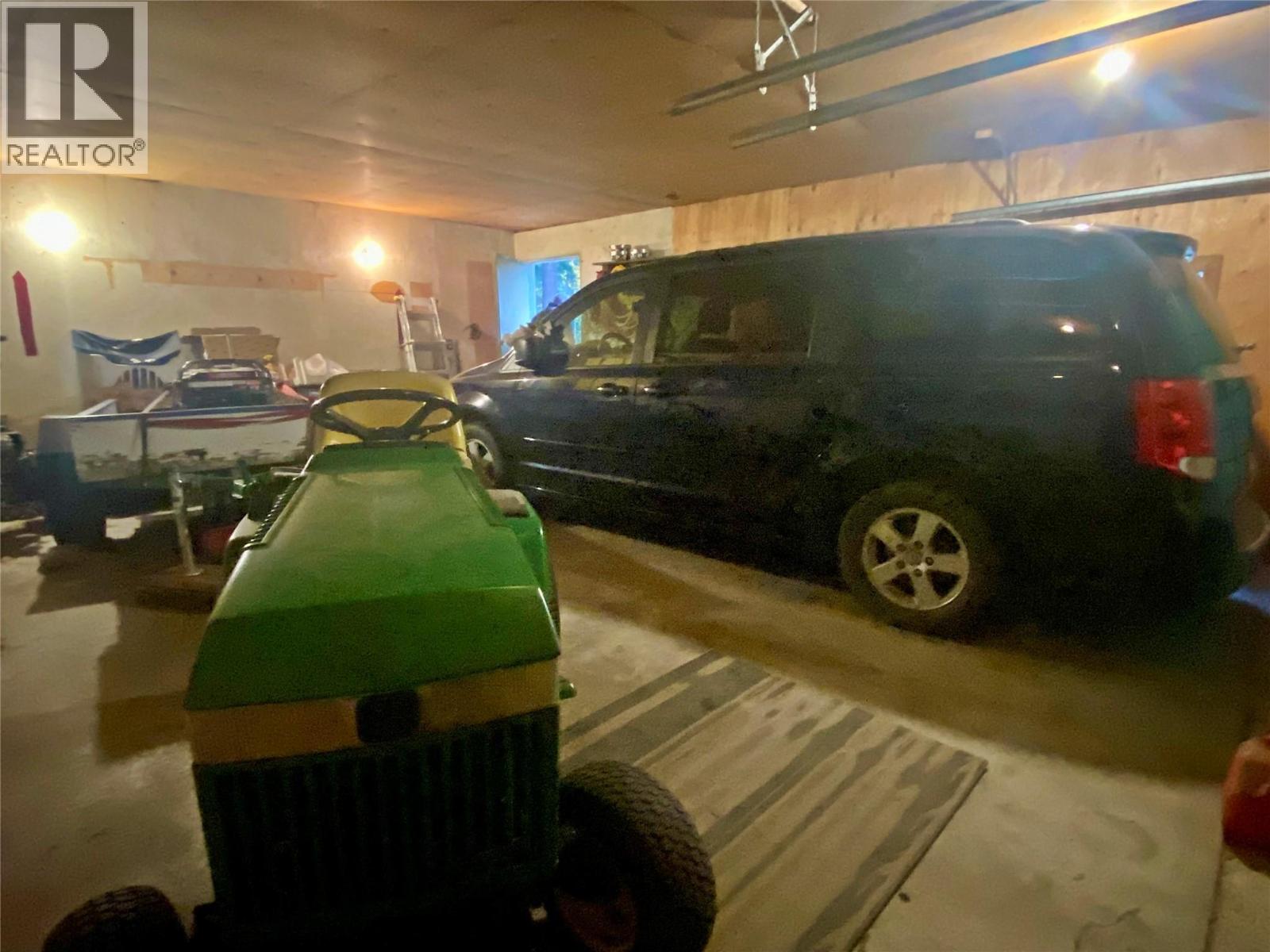 541 24 Highway - 49