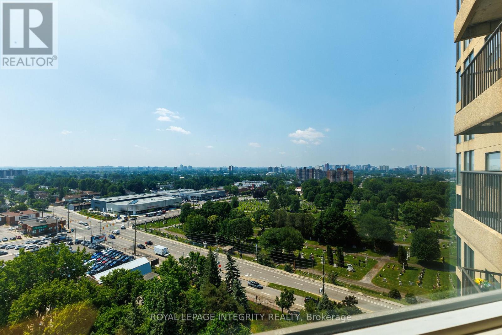 2 Bed, 2 Bath House for Sale in Ottawa – 1207 – 545 ST LAURENT BOULEVARD, Ottawa – MLS# X13568188 - Image 29