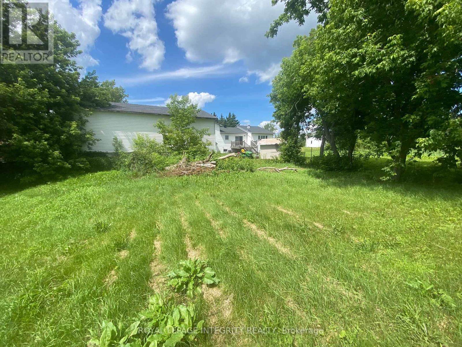 2415 DU LAC ROAD - 11