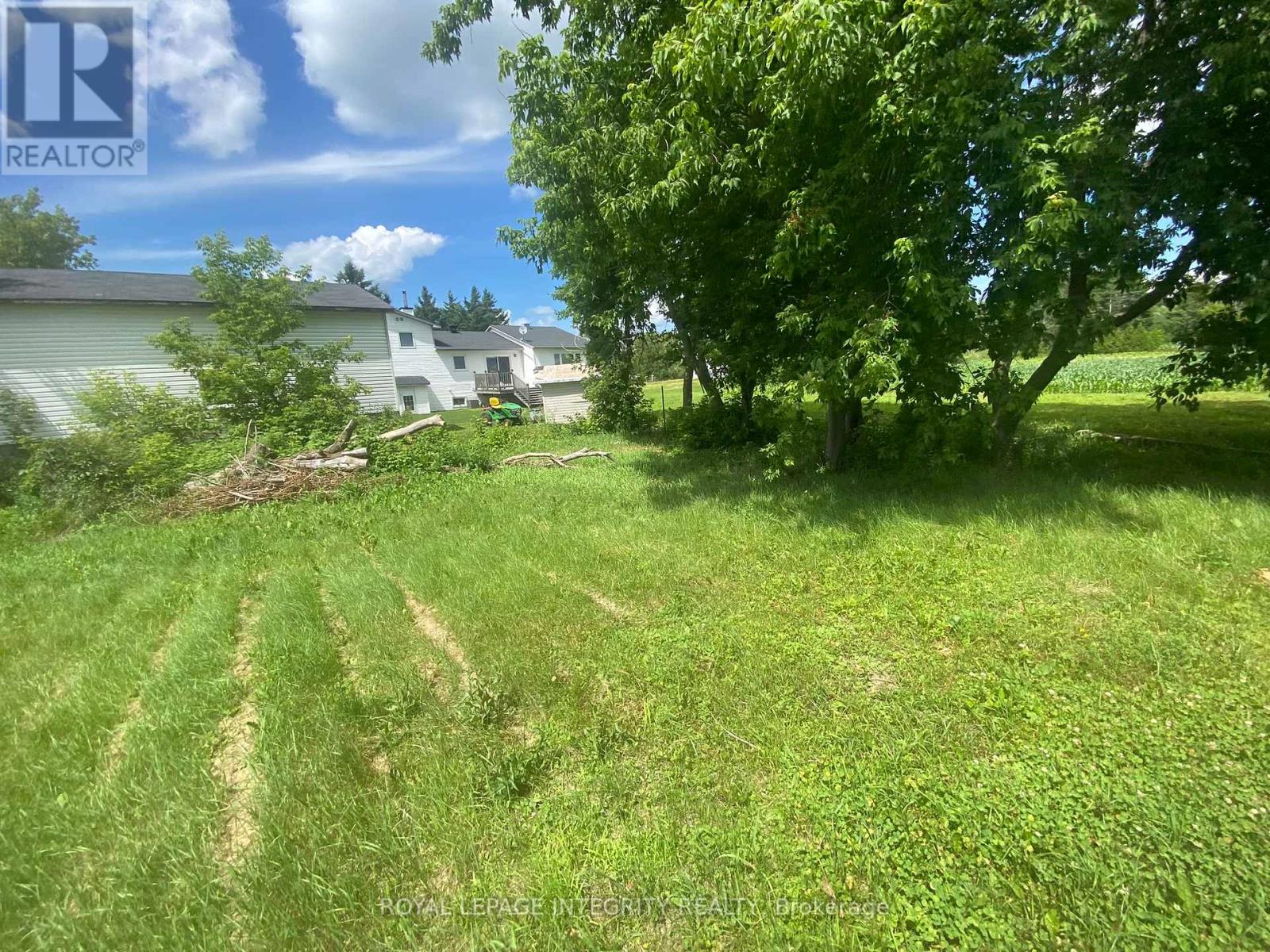 2415 DU LAC ROAD - 12