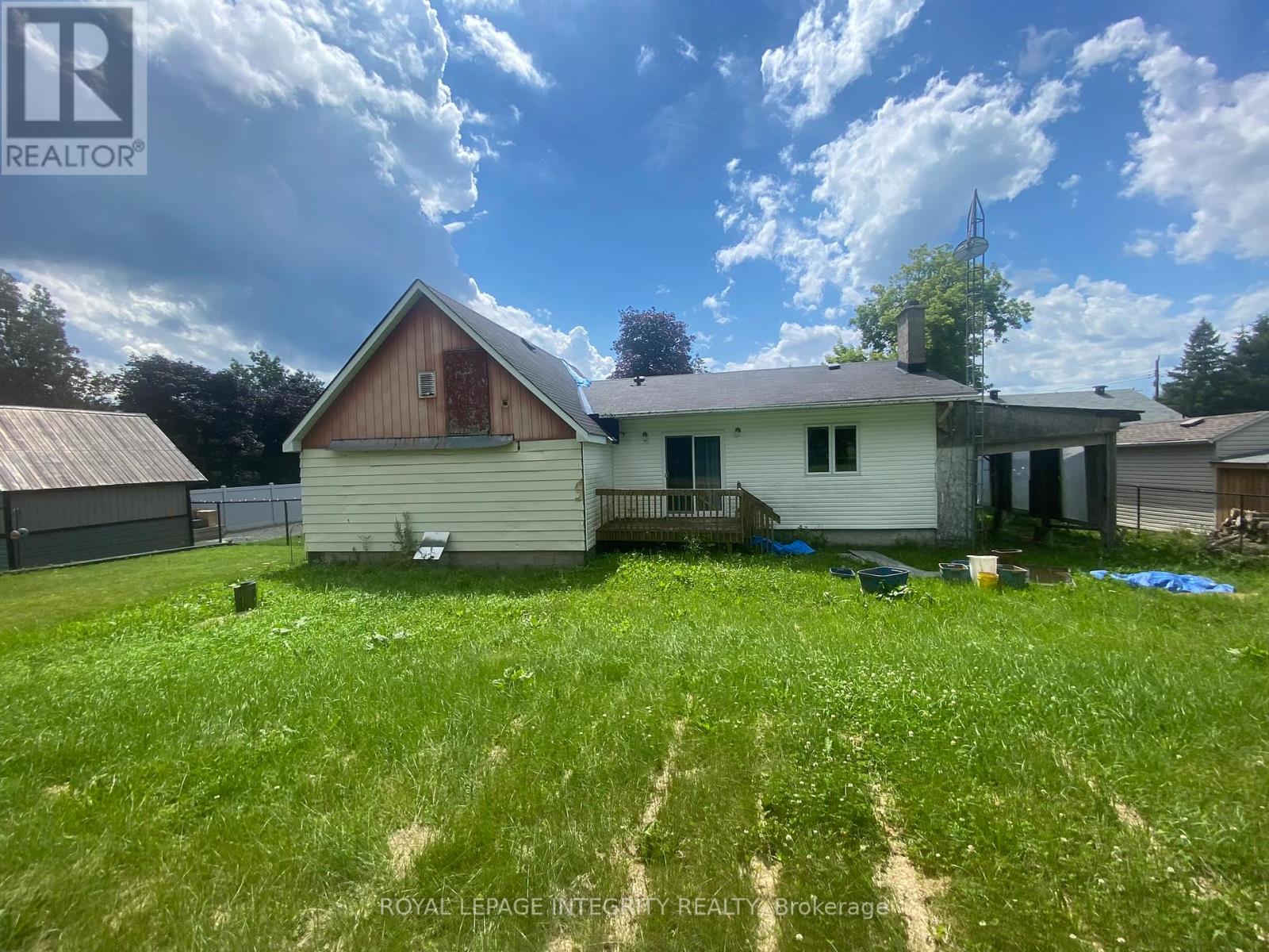 2415 DU LAC ROAD - 18