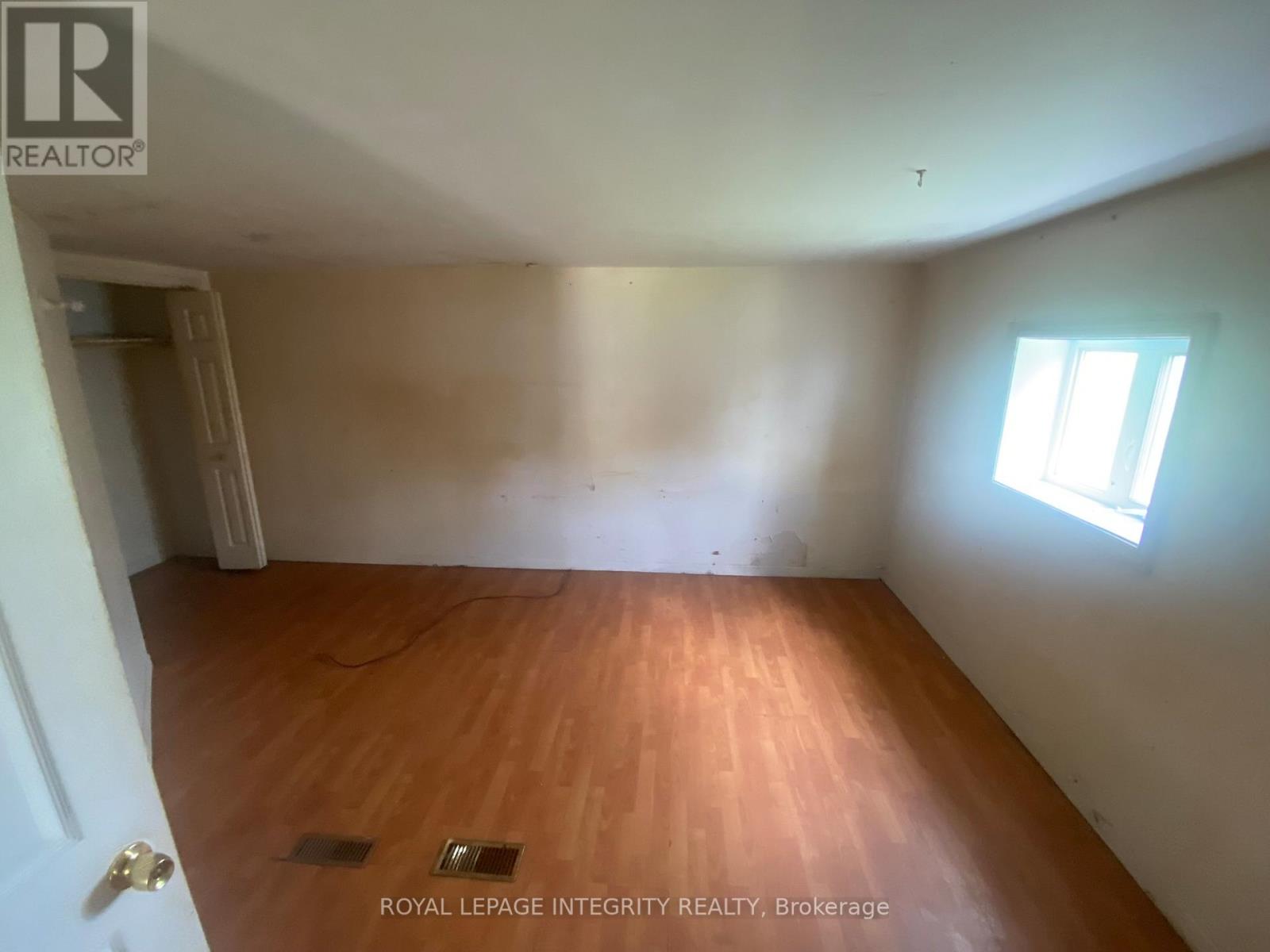2415 DU LAC ROAD - 24