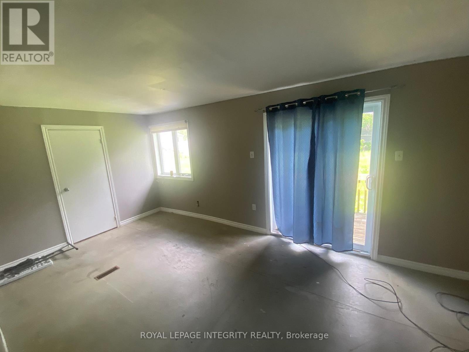 2415 DU LAC ROAD - 33