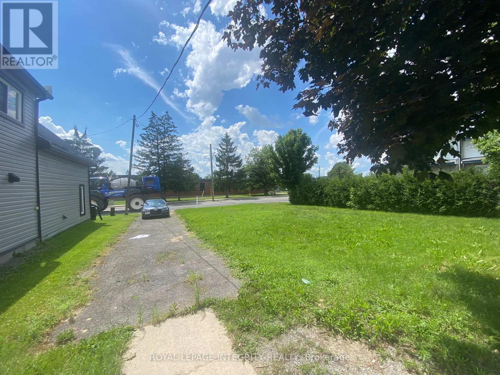 2415 DU LAC ROAD - 34