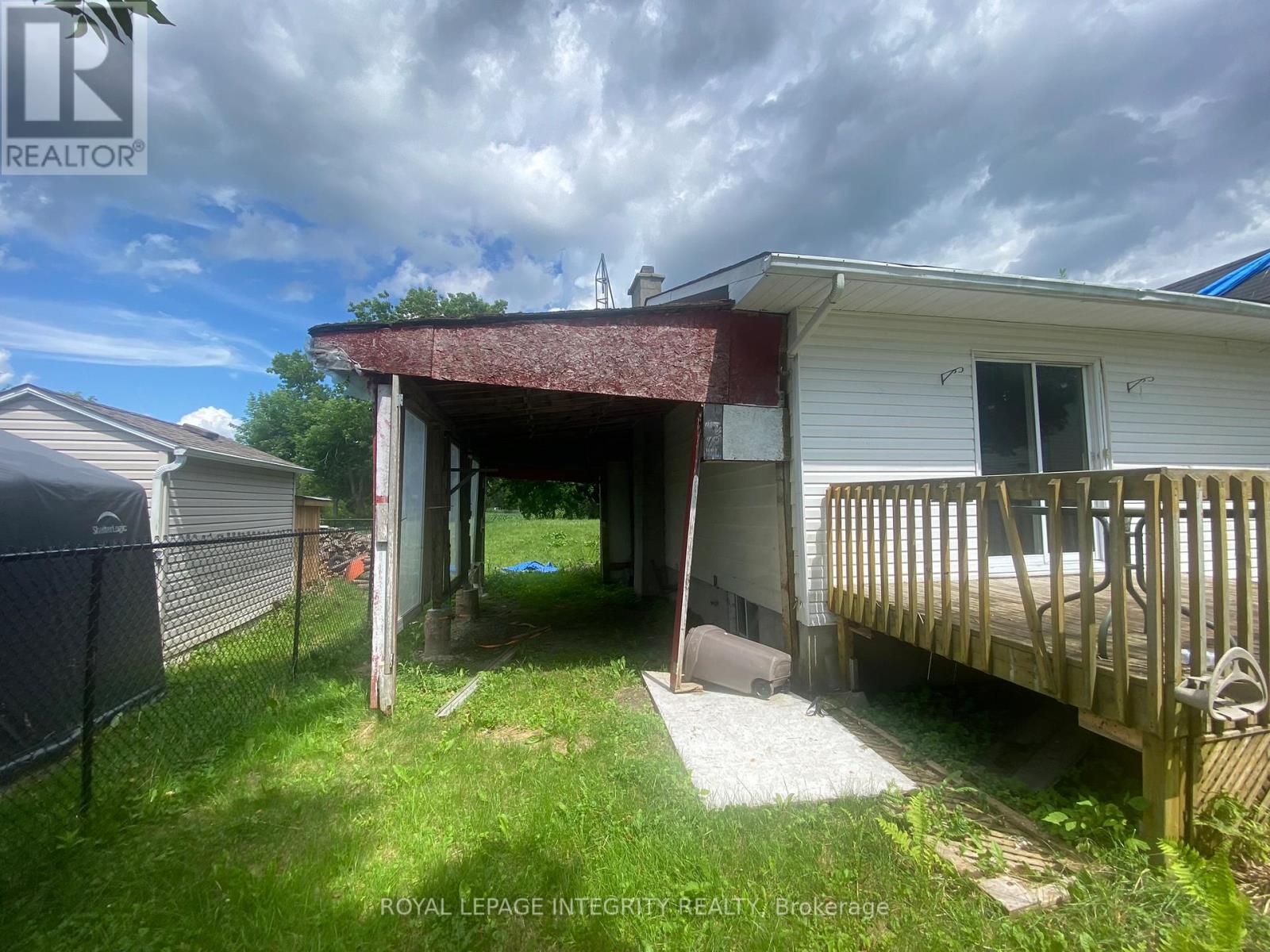 2415 DU LAC ROAD - 6