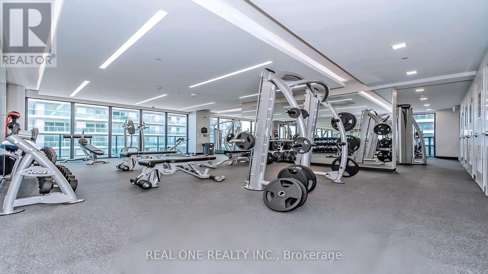 #231 30 SHORE BREEZE DRIVE - 32