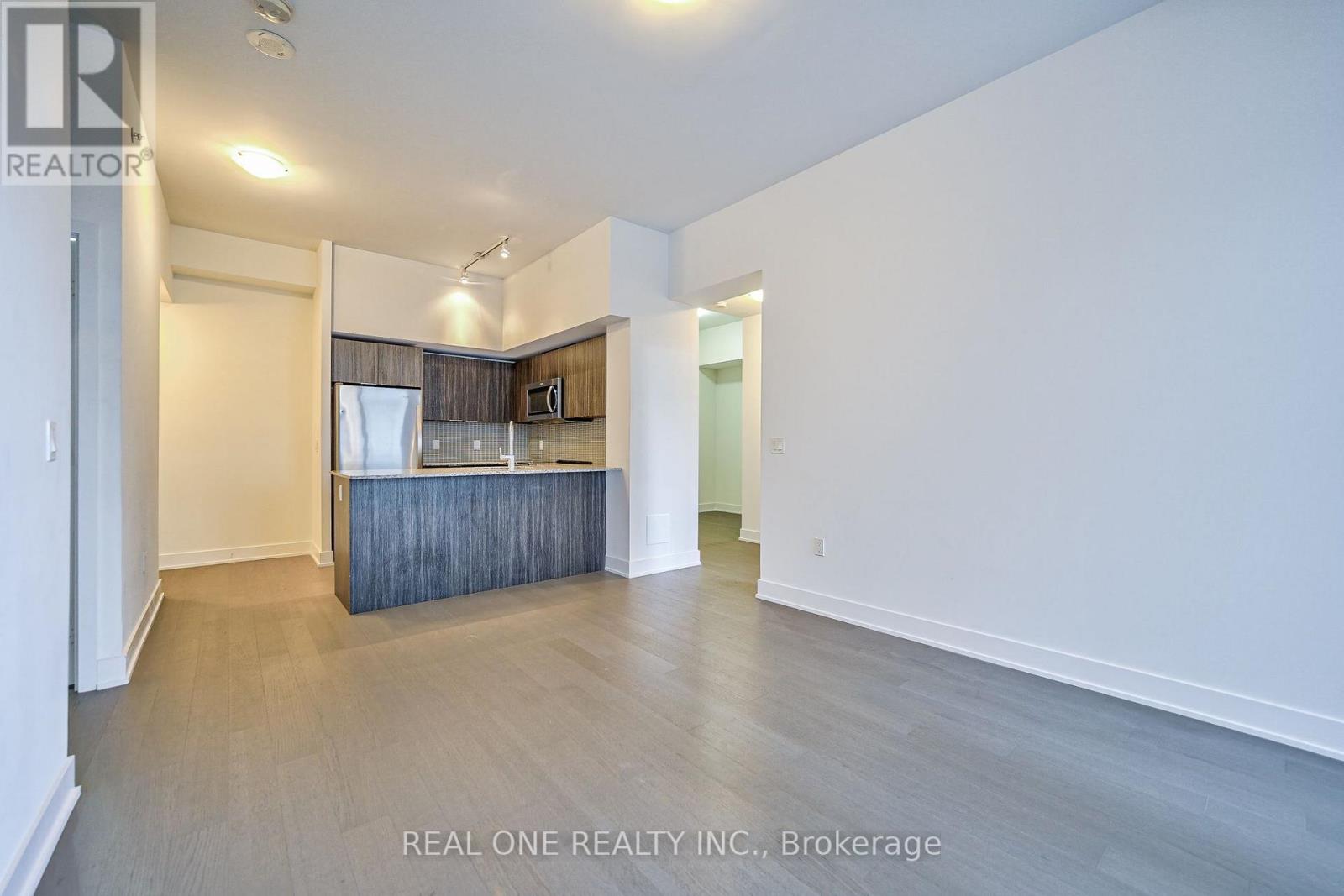 #231 30 SHORE BREEZE DRIVE - 9